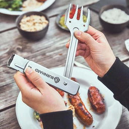 Image 35783541948731 Grillszene am Tisch Grillbesteck Multitool 4-in-1 aufklappen