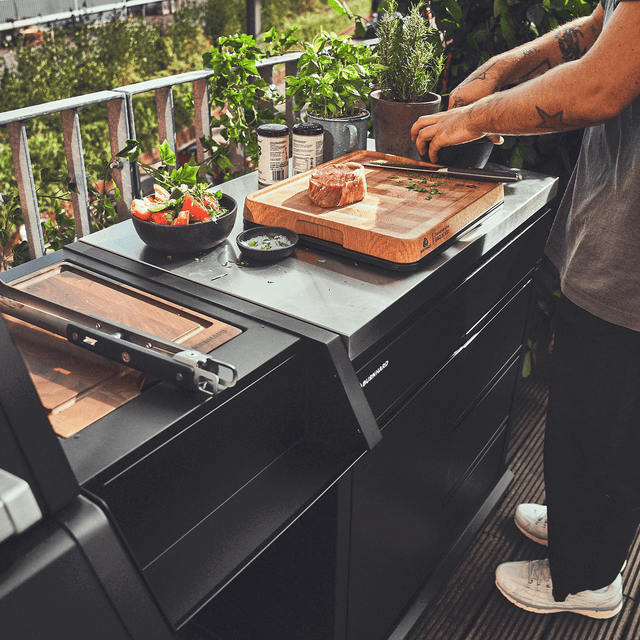 946339 Grillszene Zubereitung auf der Arbeitsfläche 946339 Grillszene Zubereitung auf der Arbeitsfläche