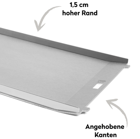 Detailansicht zeigt 1,5 cm hohen Rand und angehobene Kante der Plancha Detailansicht zeigt 1,5 cm hohen Rand und angehobene Kante der Plancha