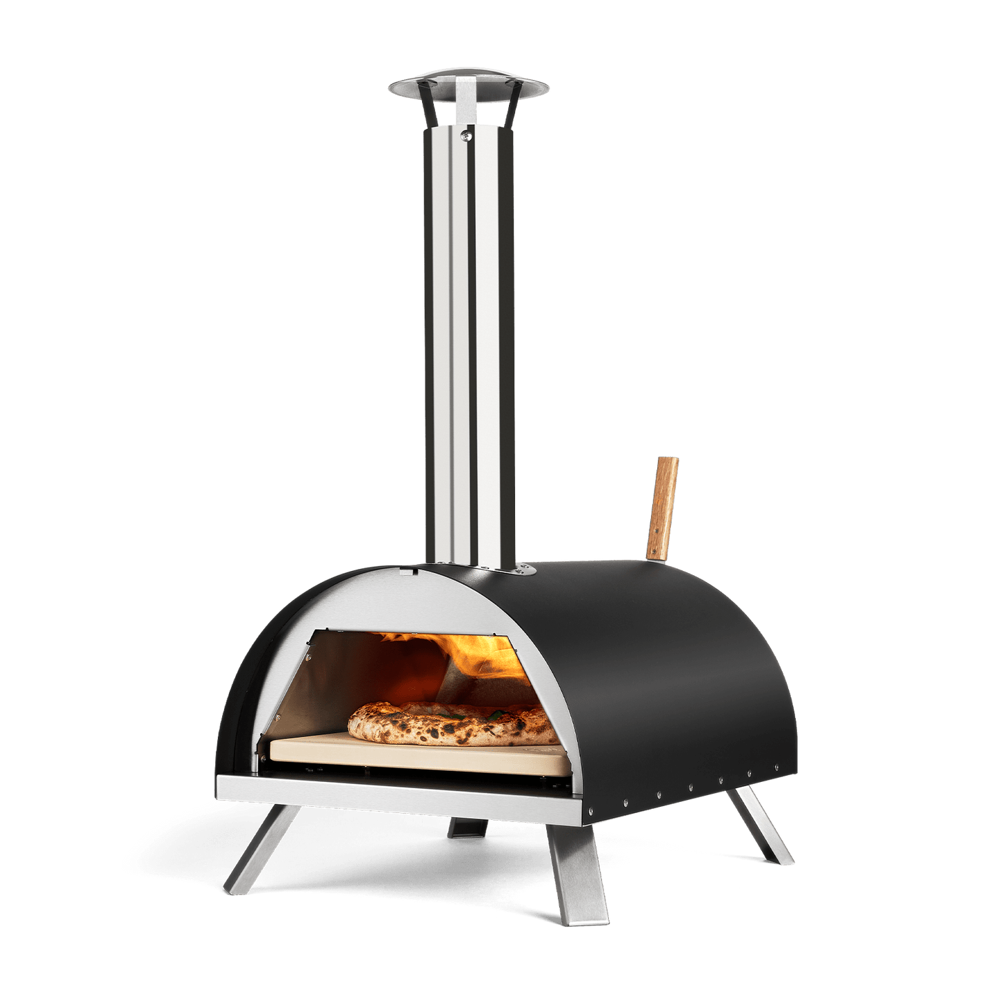 Gesamtansicht Pizzaofen mit Pizzastein auf der eine Pizza hochbackt
