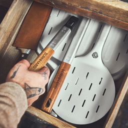 946593 Pizza-Tools auseinander gesteckt werden in Schublade verstaut 945602 946691