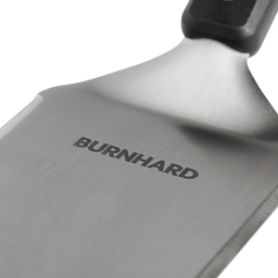 Detailansicht Grillspachtel mit BURNHARD Logo