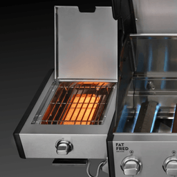 Gasgrill mit geöffnetem Infrarot-Keramikbrenner im Seitentisch in Edelstahloptik
946776