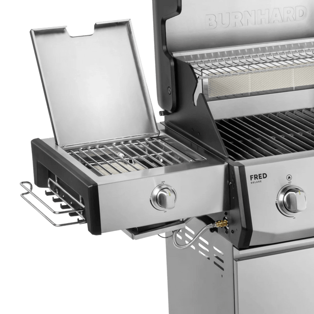 Geöffneter Seitentisch mit Infrarot-Keramikbrenner in Edelstahloptik und aufgelegtem Grillrost 946776