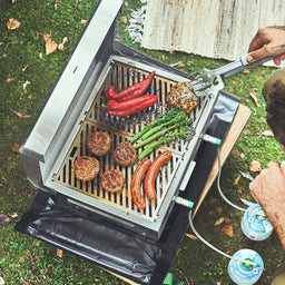 JONES Klappgrill mit viel Power und großer Grillfläche für verschiedenstes Grillgut