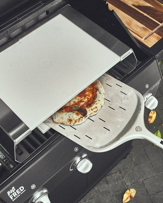 Big FRED 4-Brenner Deluxe Gasgrill mit Grill Beistellwagen und Gusseis ...